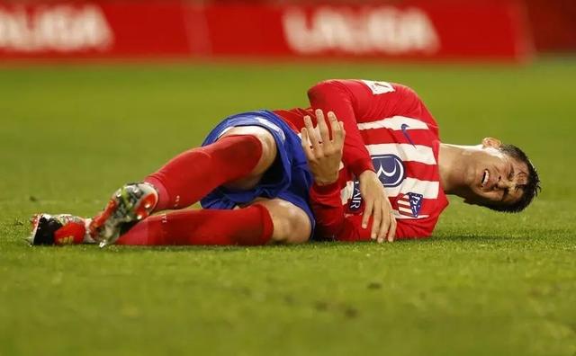 毕尔巴鄂队员伤愈复出重返赛场视频